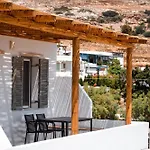 Hotel Living Blue Tinos Kardhianí