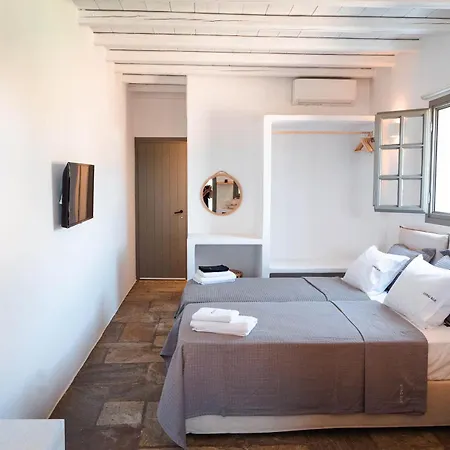 Living Blue Tinos