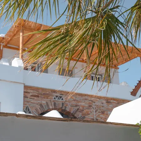 Hotel Living Blue Tinos Kardhiani