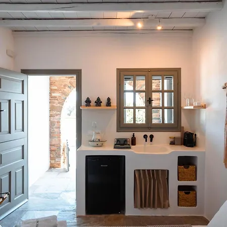 Hotel Living Blue Tinos Kardhianí